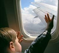 Как сделать перелет ребенка в самолёте комфортным